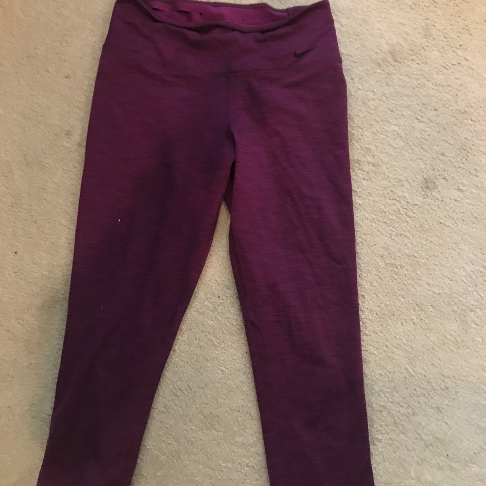 NIKE DRI FIT purple cropped leggings